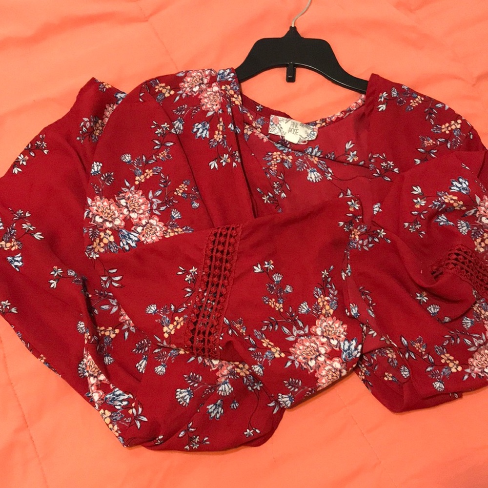 Comono style overlay top.